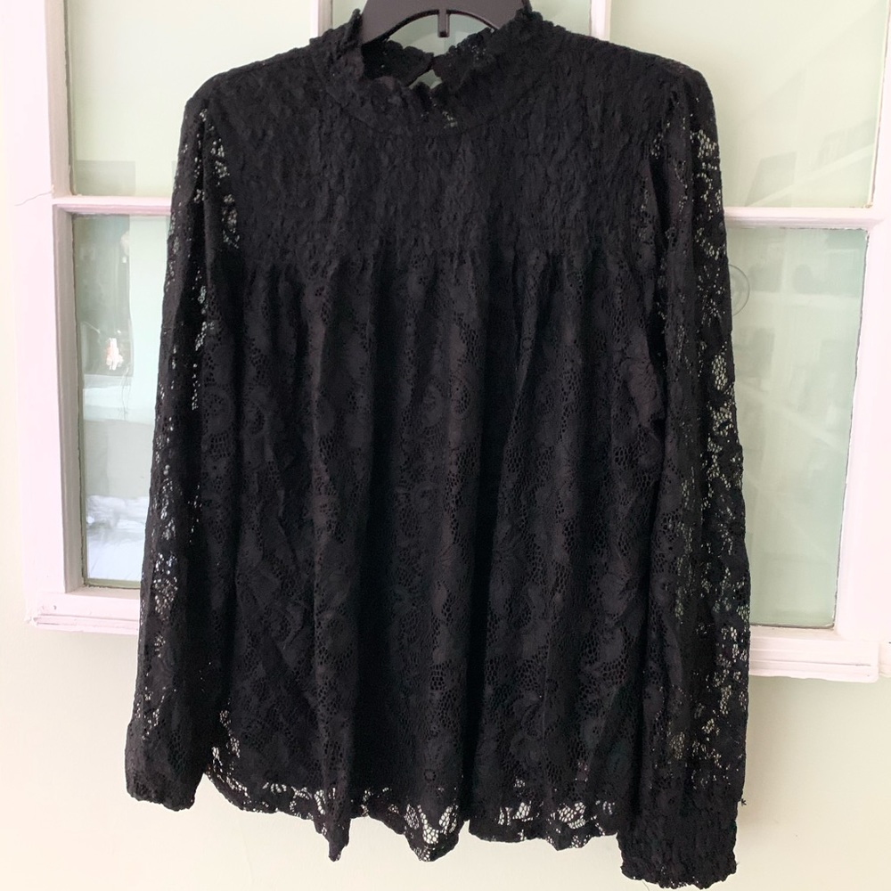 Lace turtle neck shirt